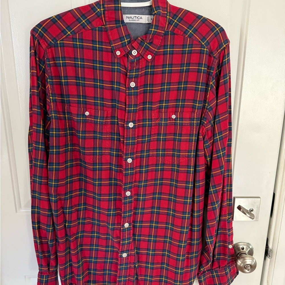 Nautica Men's Vibrant Plaid Button-Down Shirt